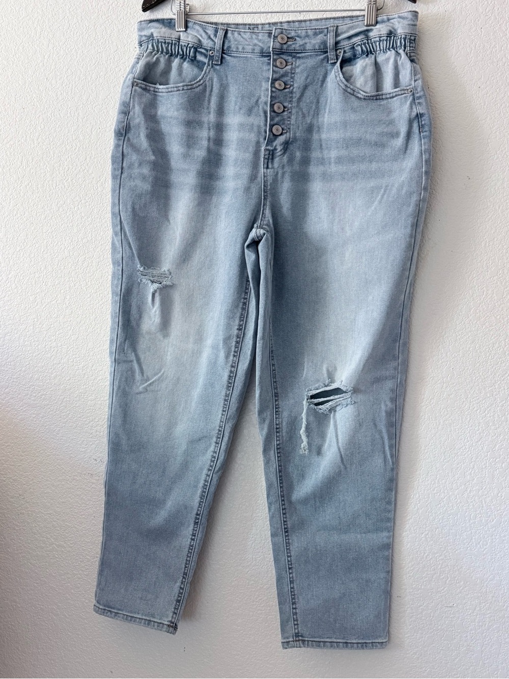 No Boundaries Light Blue Boyfriend Jeans with Button-Fly 0109